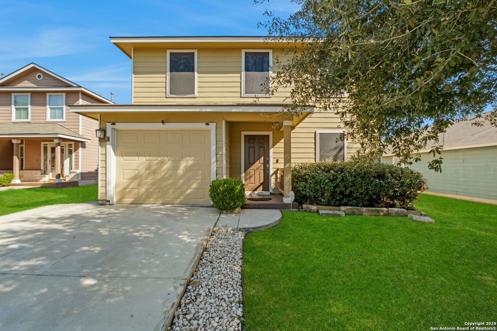 2326 Camberly Converse, TX 78109 - Photo 2 of 26