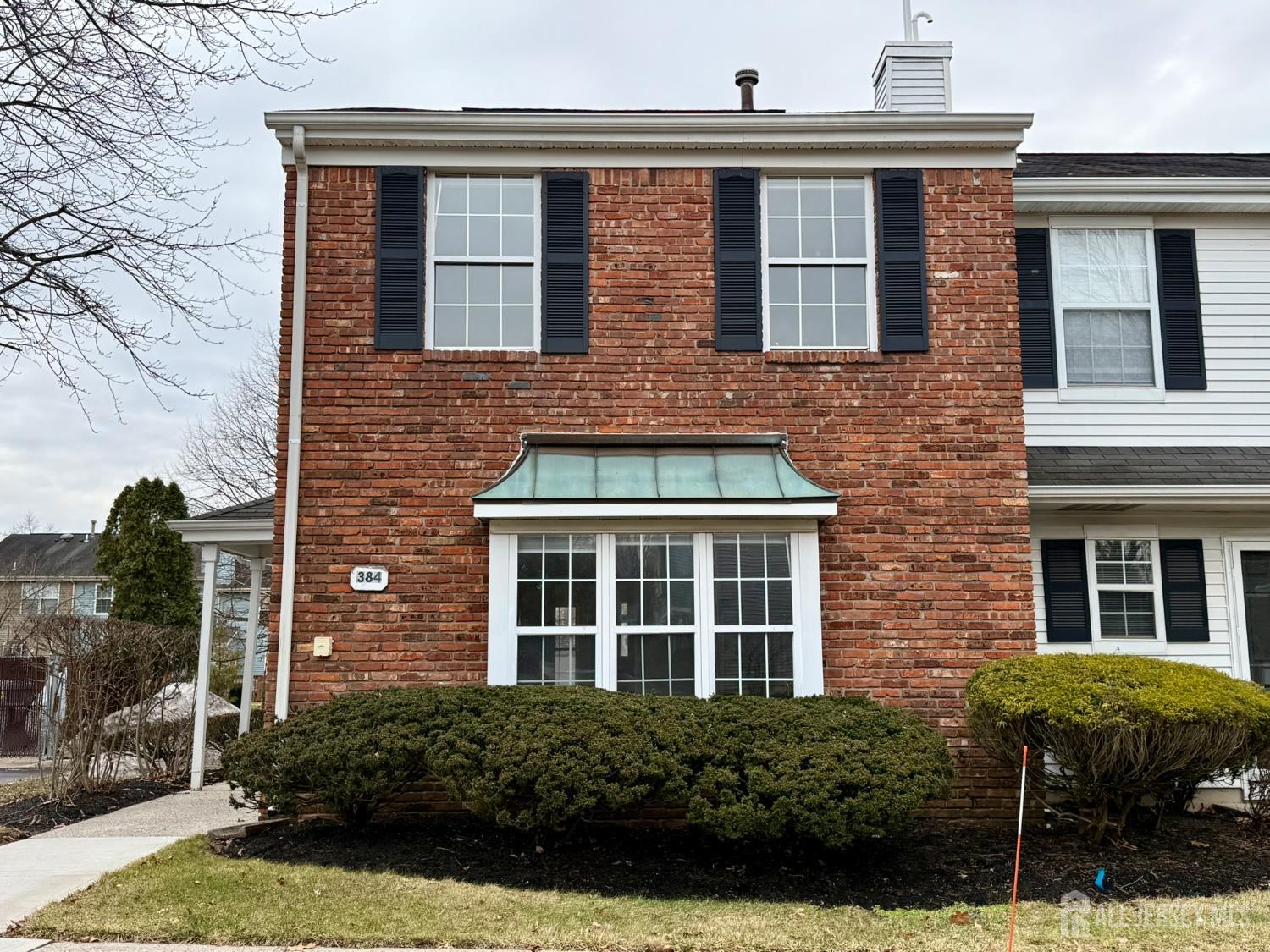 384 Inwood Court Somerset, NJ 08873 - Photo 2 of 29 a front view of a house
