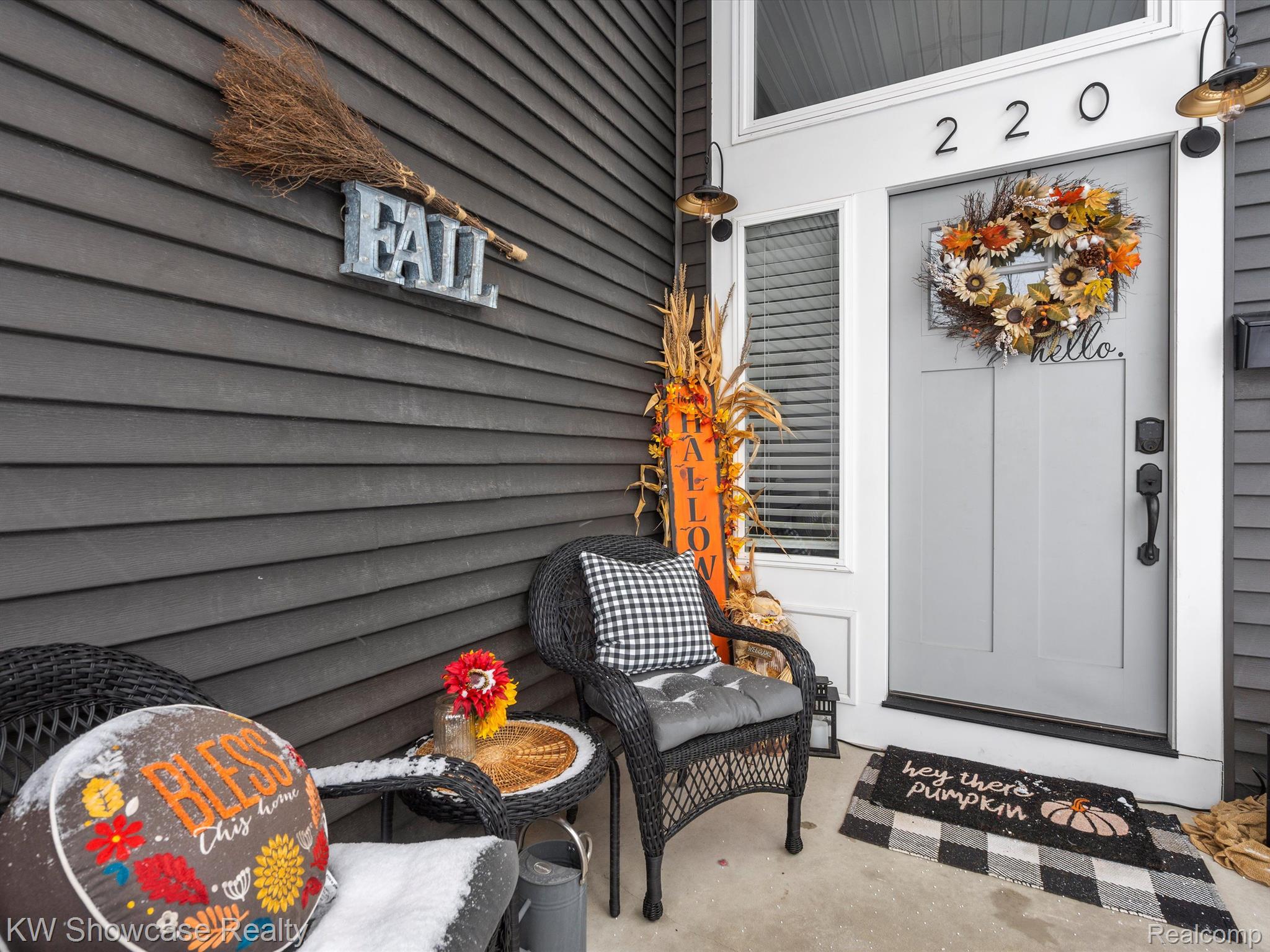 WELCOME!  FRONT PORCH