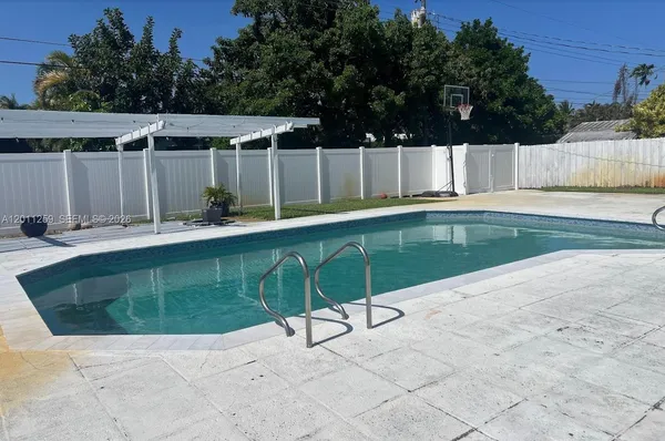 $5,200 | 4233 Jackson Street, Hollywood, FL 33021