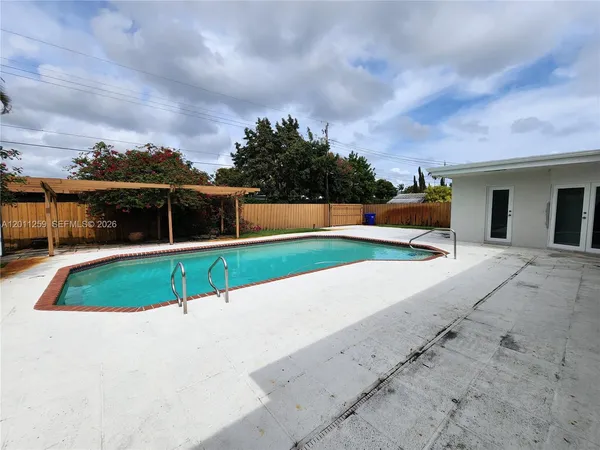 $5,200 | 4233 Jackson Street, Hollywood, FL 33021