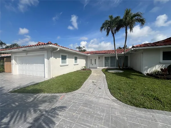 $5,200 | 4233 Jackson Street, Hollywood, FL 33021