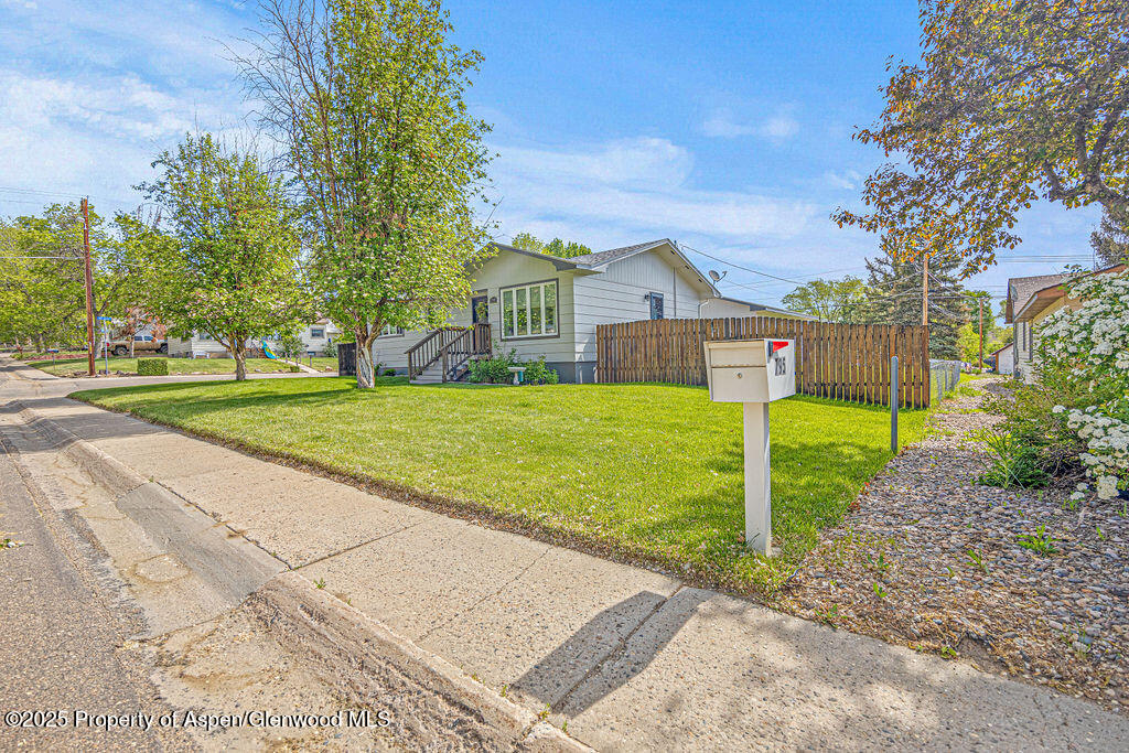 795 Pershing Street Craig, CO 81625 - Photo 4 of 57 795Pershing-61