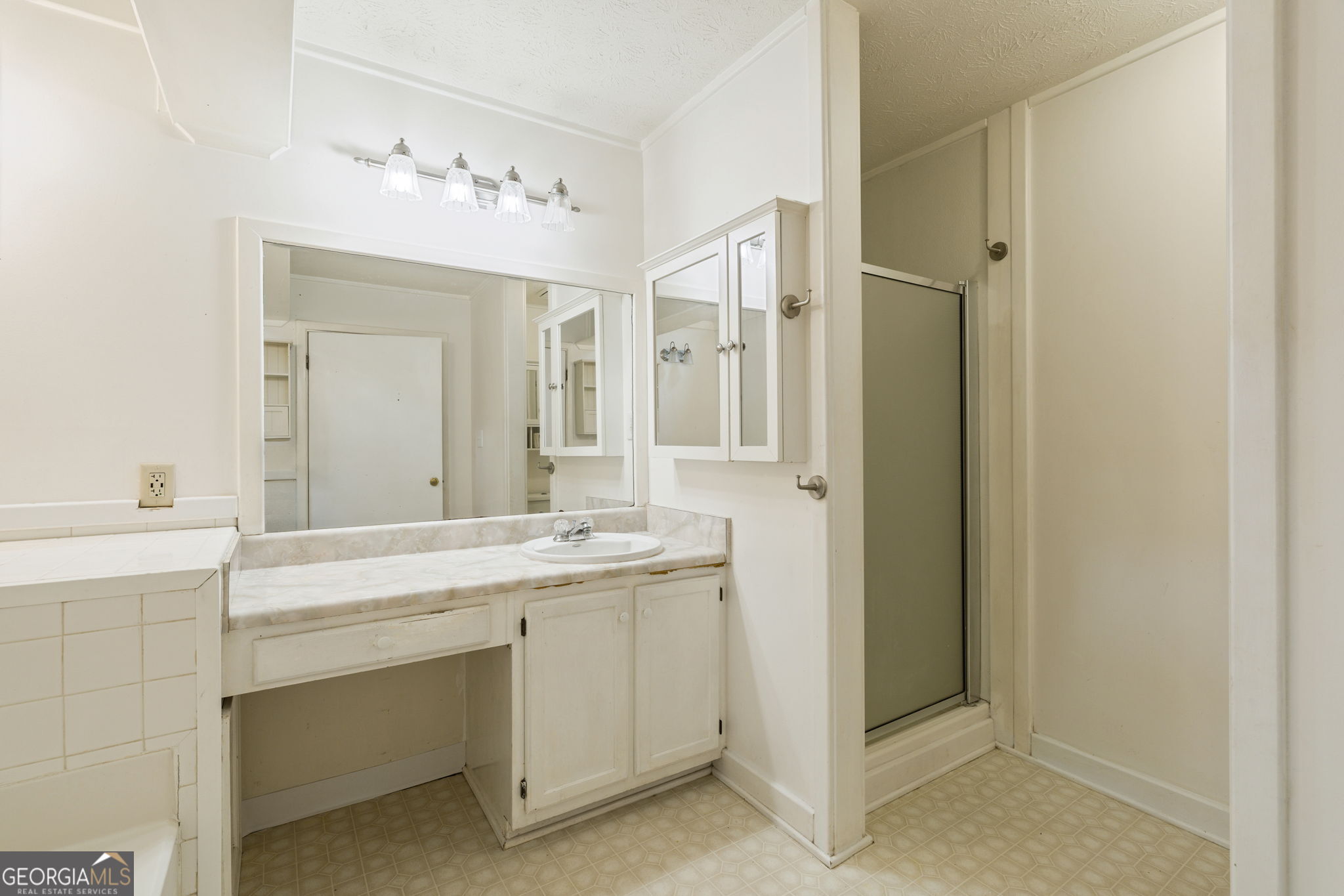 61 Turner Road McDonough, GA 30252 - Photo 21 of 50 Primary Bathroom