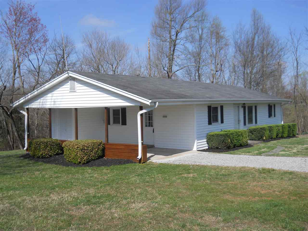 115 Nancy Cemetery Road Scottsville, KY 42164 - Photo 2 of 27 Gallery Image 2