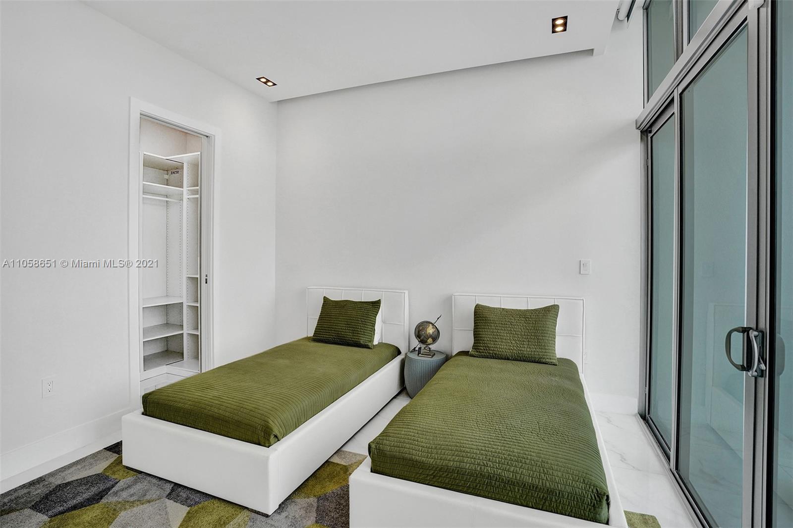 2870 North Ocean Drive Hollywood, FL 33019 - Photo 30 of 57