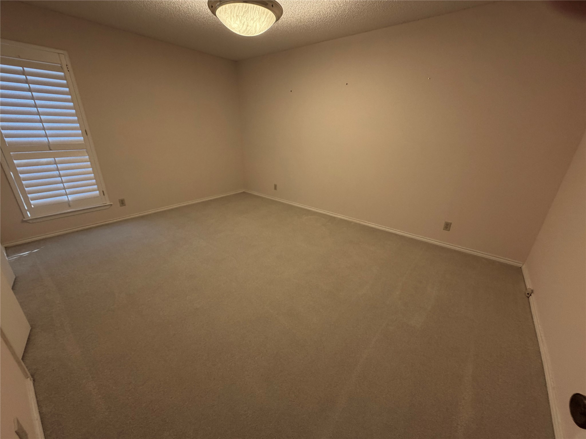 7924 Ridgeline North Austin, TX 78759 - Photo 12 of 22 15 x 11 Large 3rd Bedroom.