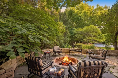 $2,650,000 | 636 North Dunton Avenue, Arlington Heights, IL 60004