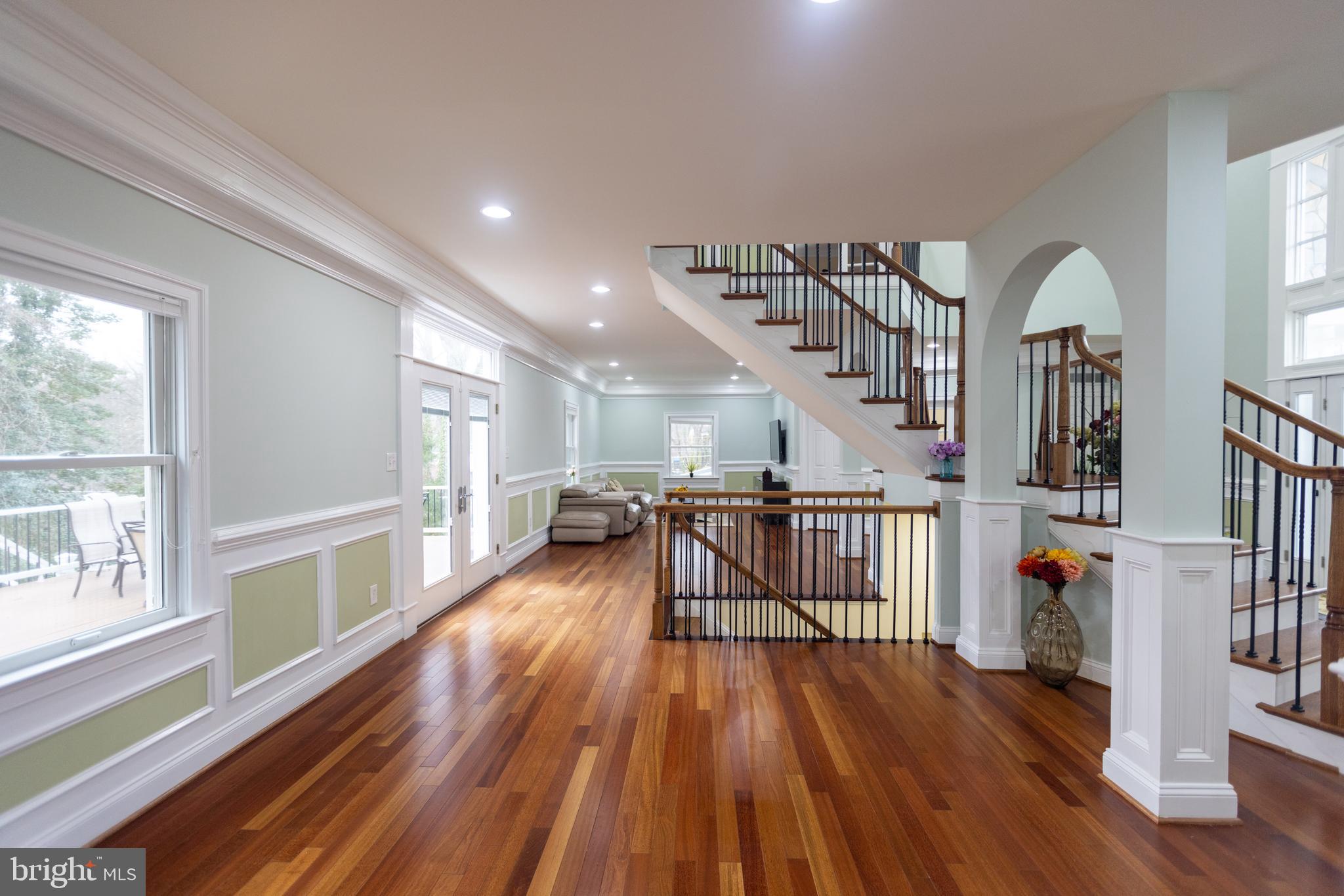 8535 Forest Street Annandale, VA 22003 - Photo 25 of 98 Main Hallway - 1