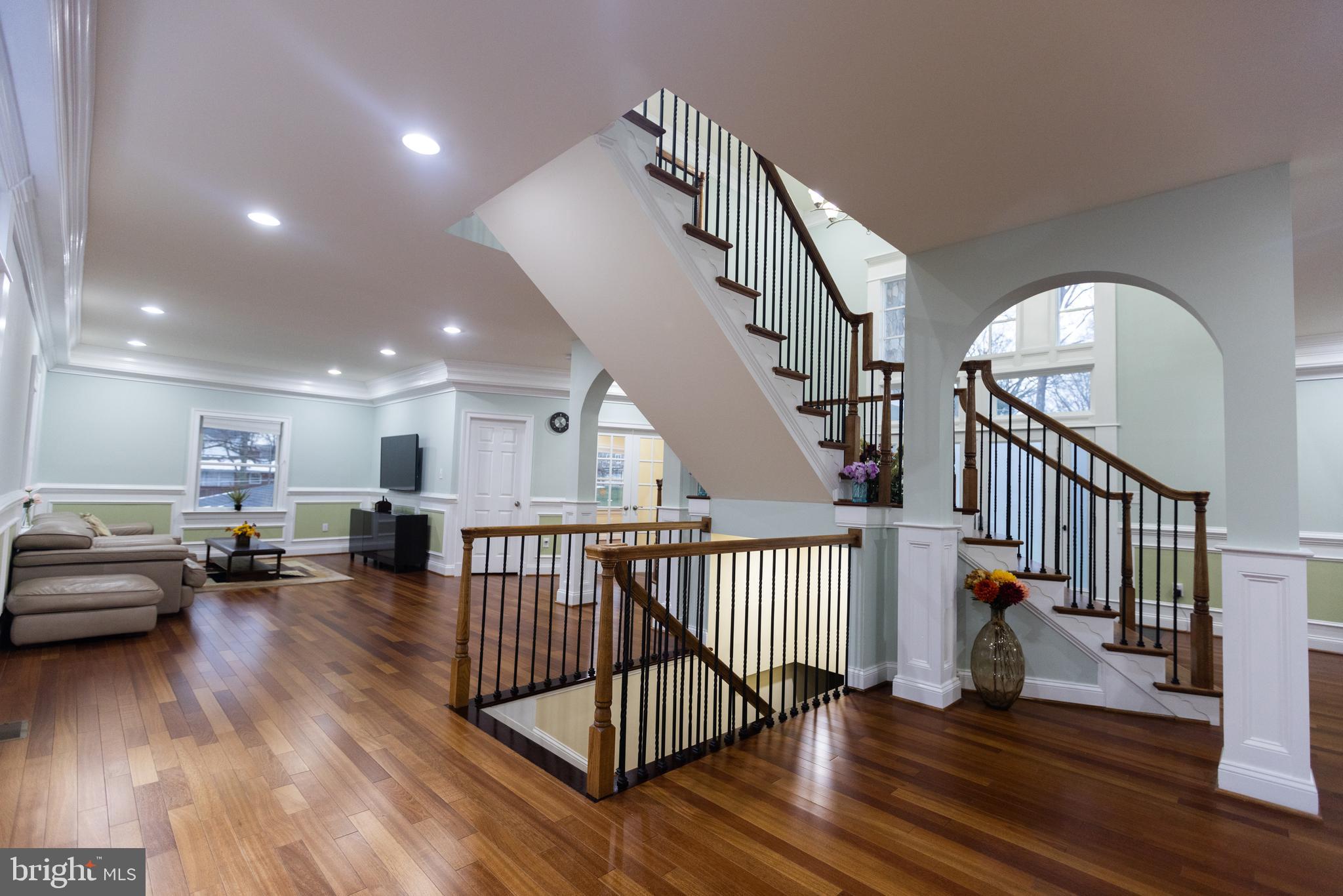 8535 Forest Street Annandale, VA 22003 - Photo 67 of 98 Main Hallway - 4