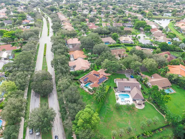 an aerial view of multiple house
