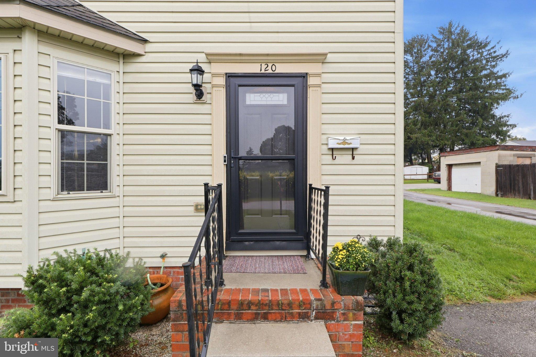 120 Peter Street Hanover, PA 17331 - Photo 5 of 49 Gallery Image 5
