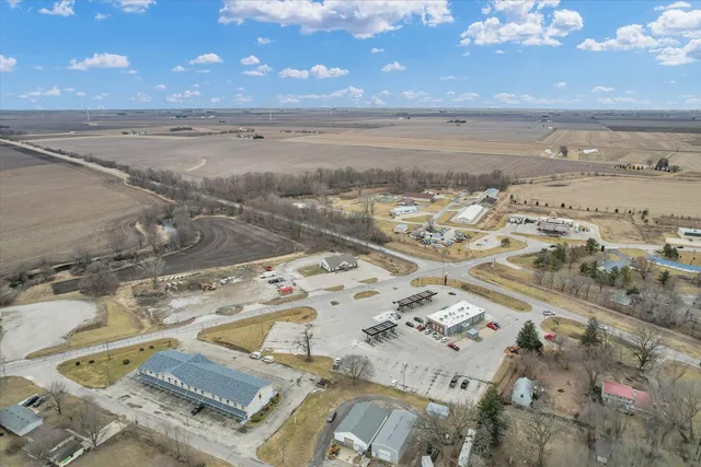 $149,900 | 940 East Clinton Avenue, Farmer City, IL 61842