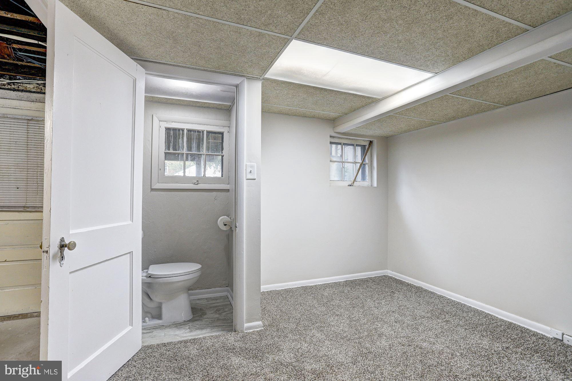 23 Murdock Road Baltimore, MD 21212 - Photo 22 of 36 Powder Room