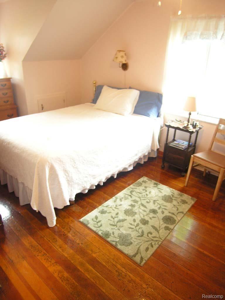 4587 Pointe Tremble Road Algonac, MI 48001 - Photo 25 of 30 25 W upper bedroom floor.jpg