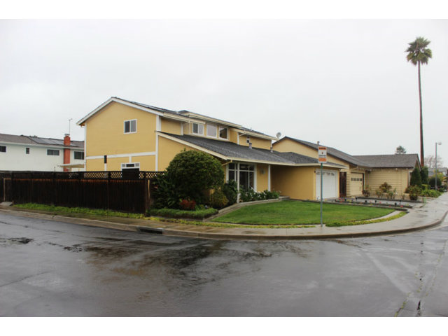 1301 Ribbon Street Foster City, CA 94404 - Photo 4 of 25 Gallery Image 4