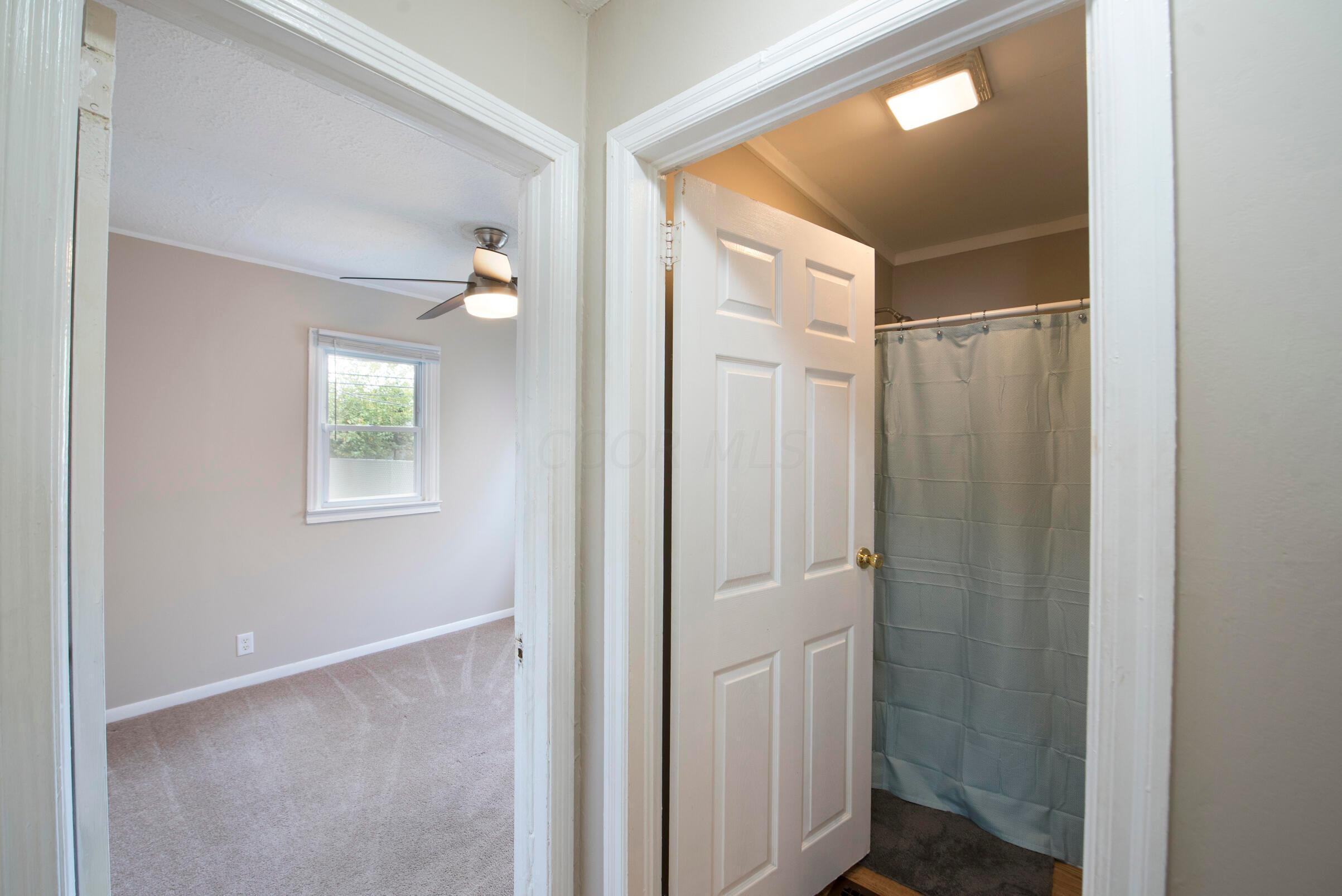 3183 Howey Road Columbus, OH 43224 - Photo 22 of 42 DRM_1378