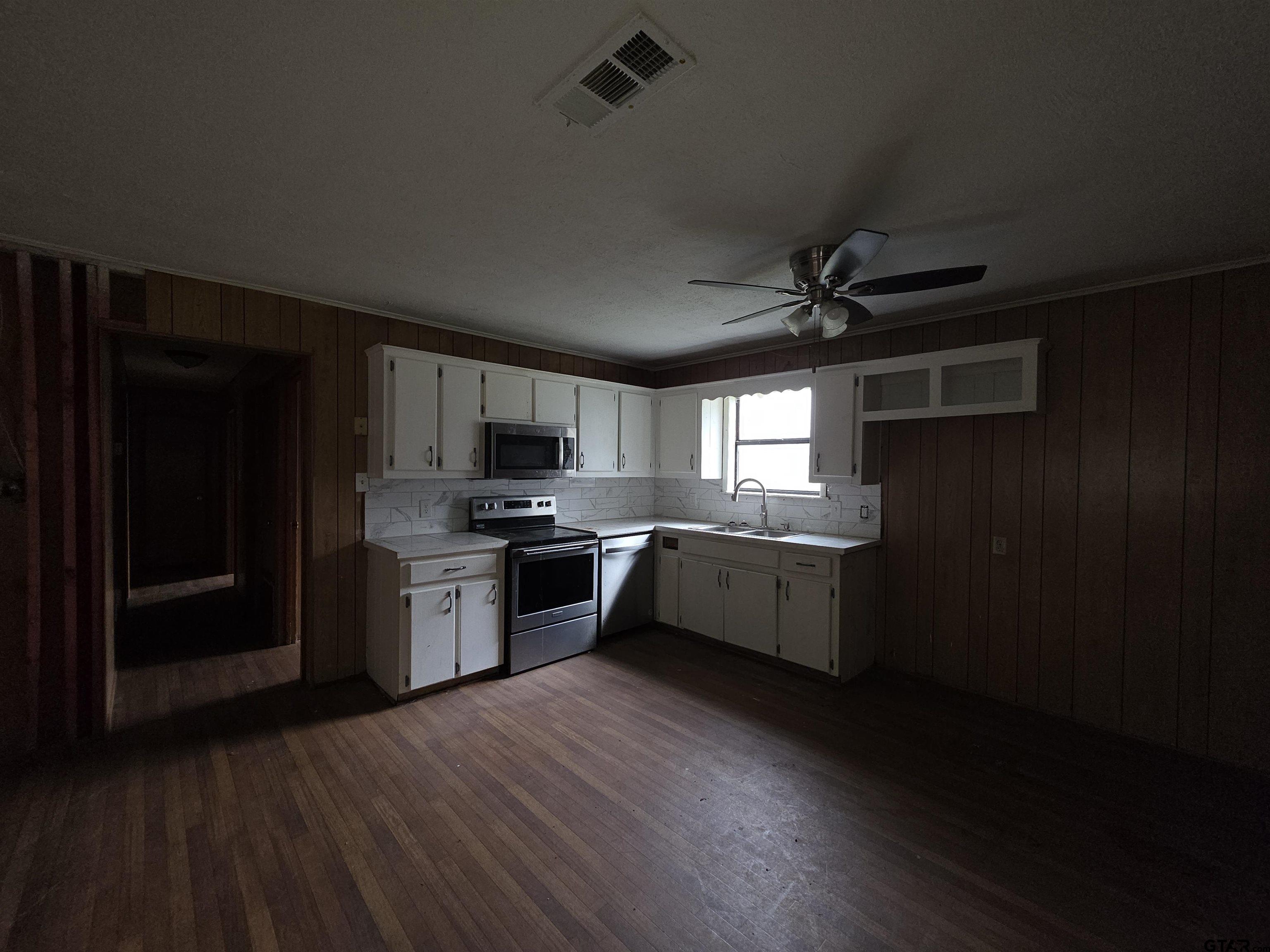 1886 Opossum Road Pittsburg, TX 75686 - Photo 12 of 22