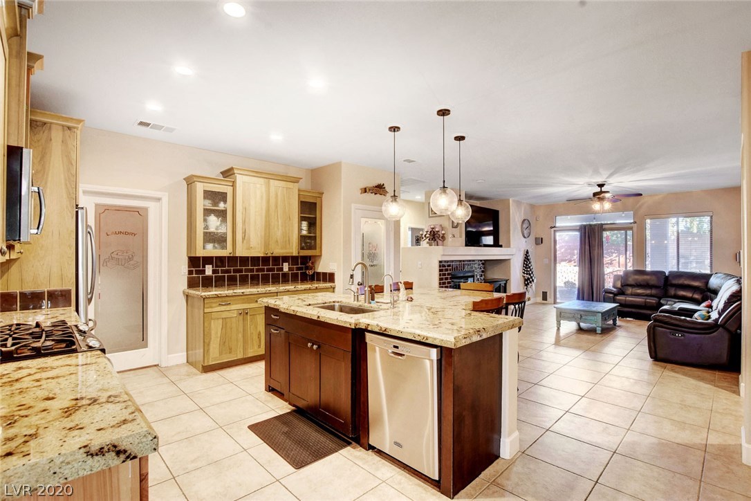 817 Bitterroot Street Henderson, NV 89002 - Photo 11 of 44 Gallery Image 11
