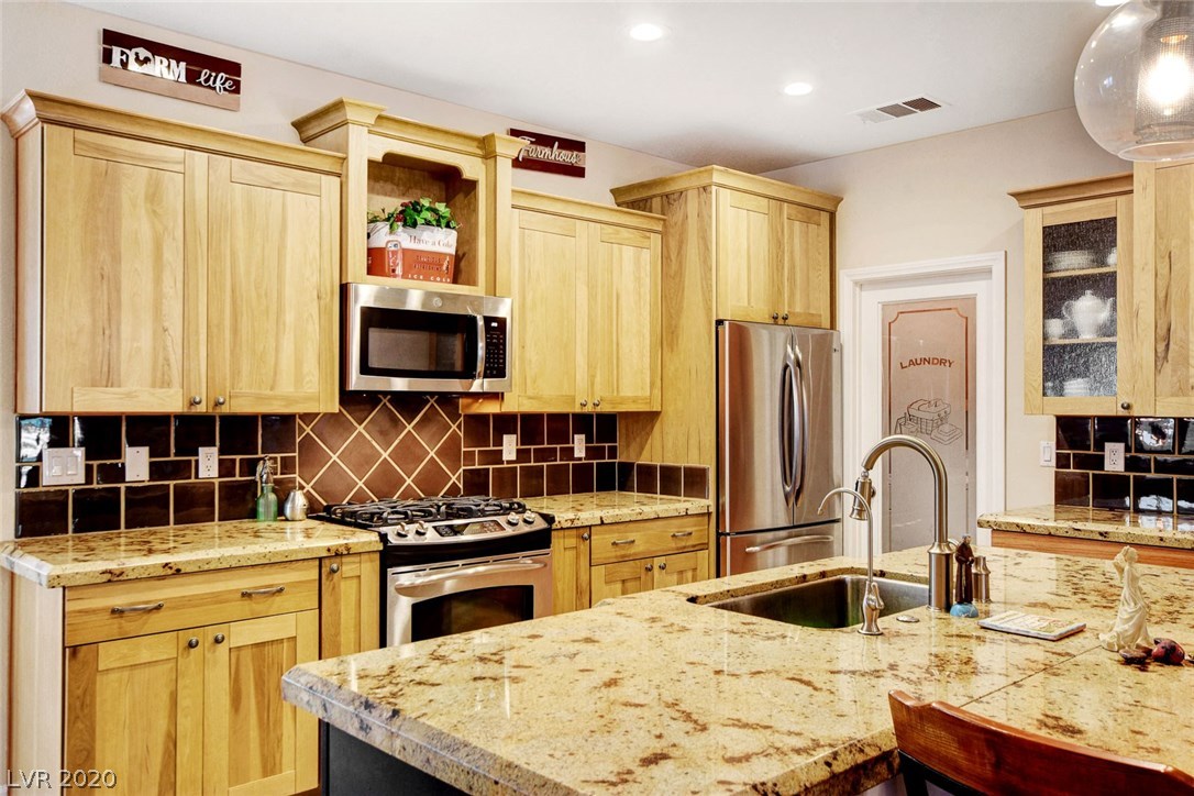 817 Bitterroot Street Henderson, NV 89002 - Photo 13 of 44 Gallery Image 13
