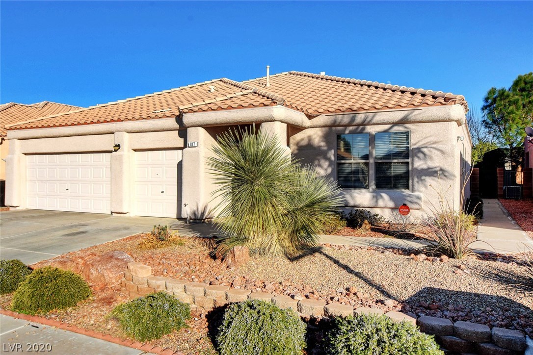 817 Bitterroot Street Henderson, NV 89002 - Photo 2 of 44 Gallery Image 2