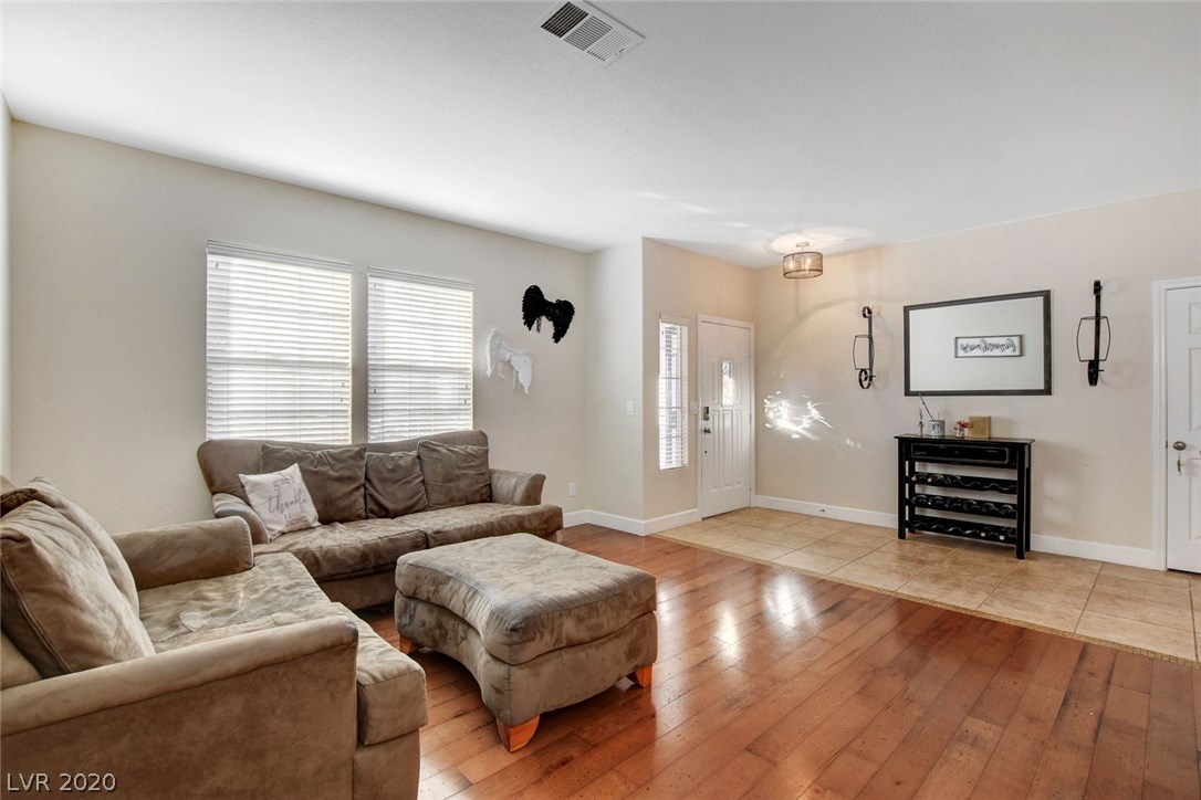 817 Bitterroot Street Henderson, NV 89002 - Photo 6 of 44 Gallery Image 6