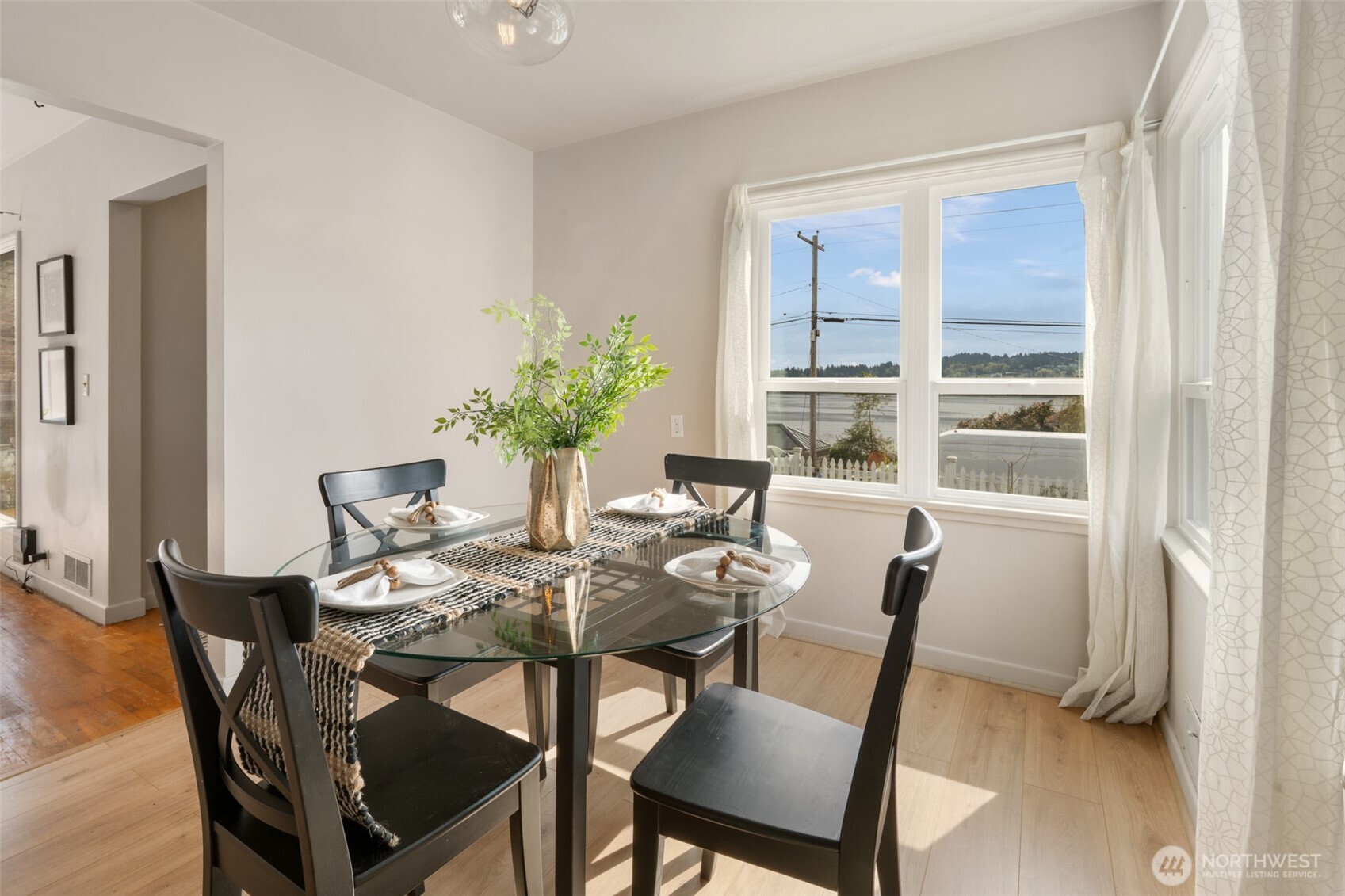 1137 Jacobsen Boulevard Bremerton, WA 98310 - Photo 12 of 38