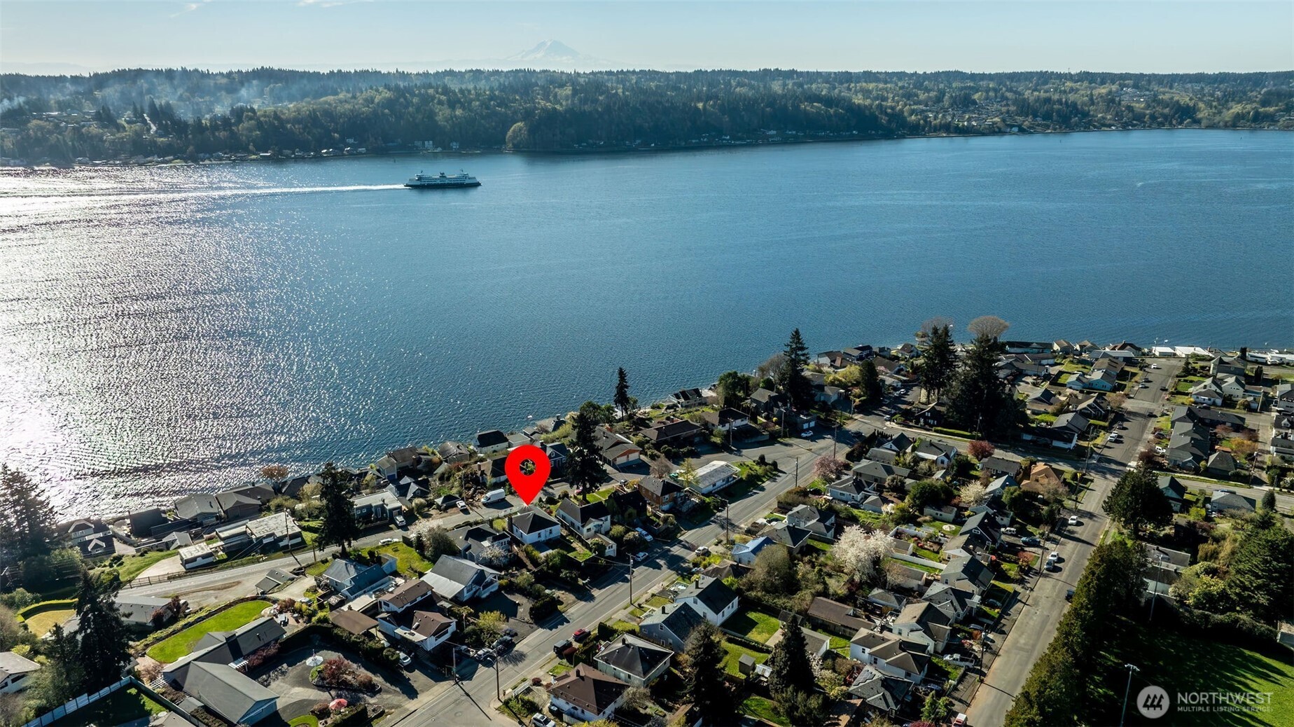 1137 Jacobsen Boulevard Bremerton, WA 98310 - Photo 3 of 38