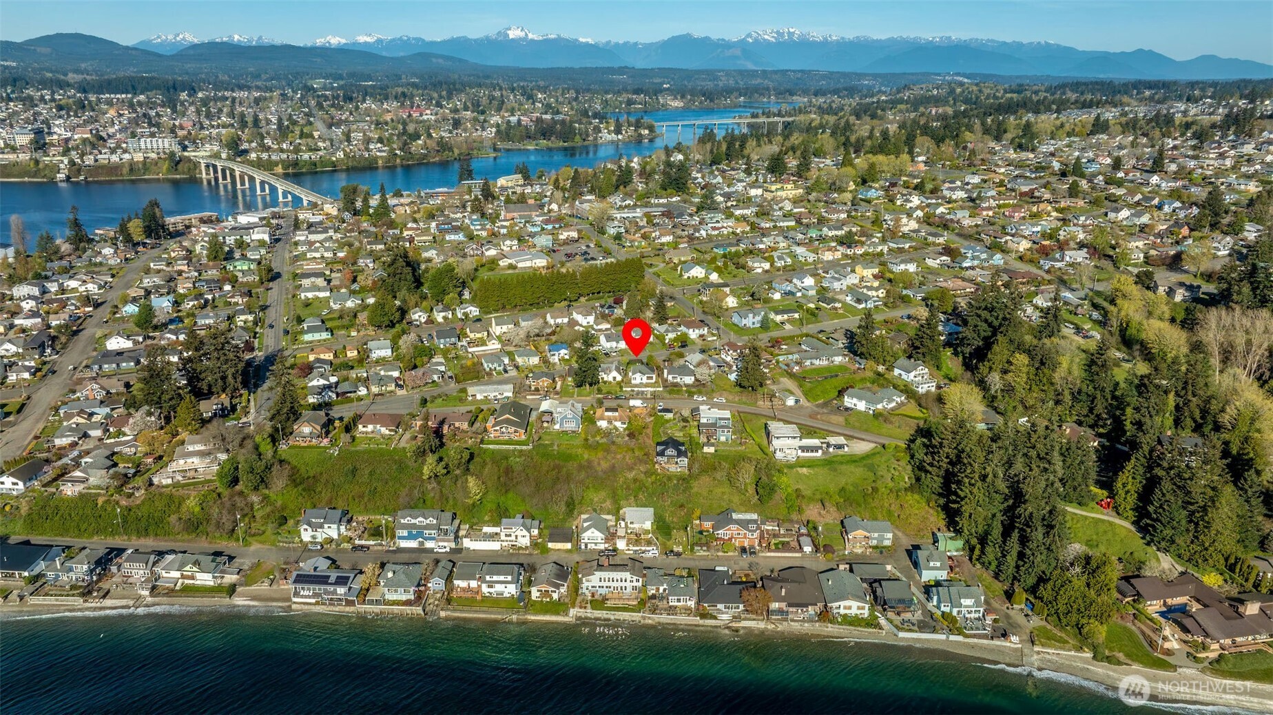 1137 Jacobsen Boulevard Bremerton, WA 98310 - Photo 4 of 38