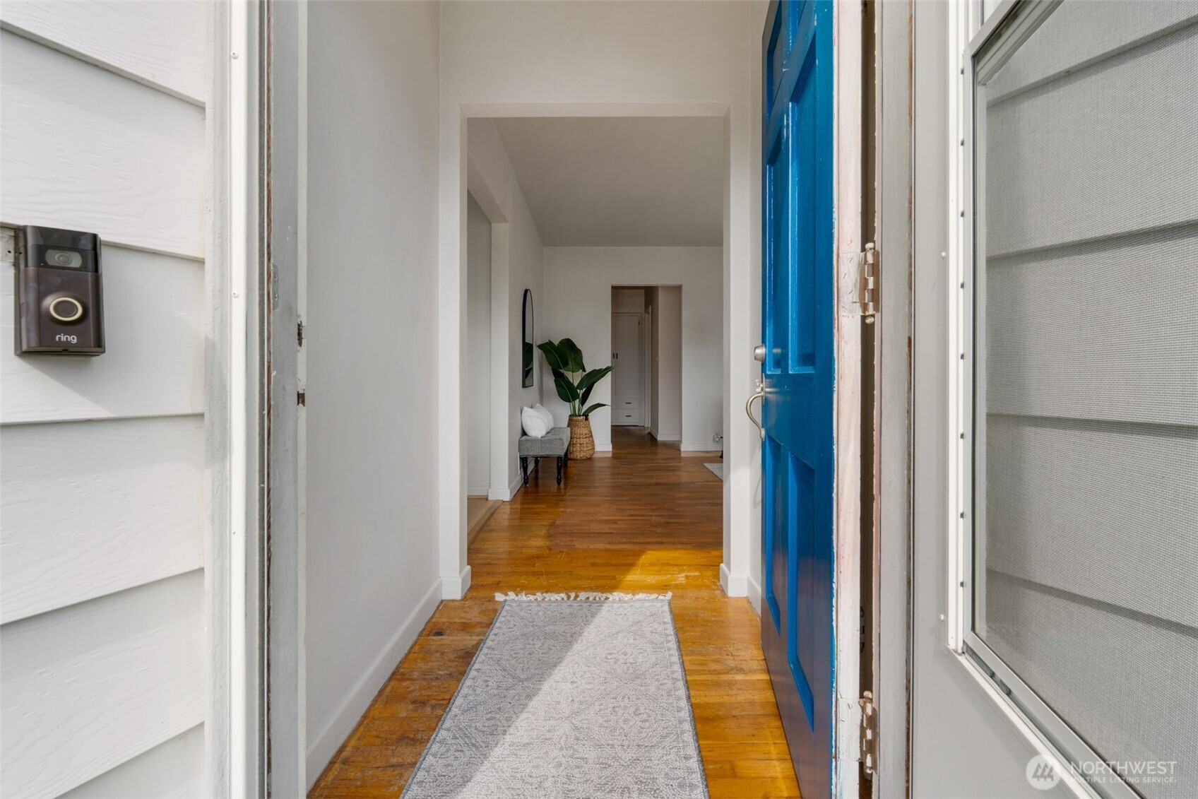 1137 Jacobsen Boulevard Bremerton, WA 98310 - Photo 5 of 38