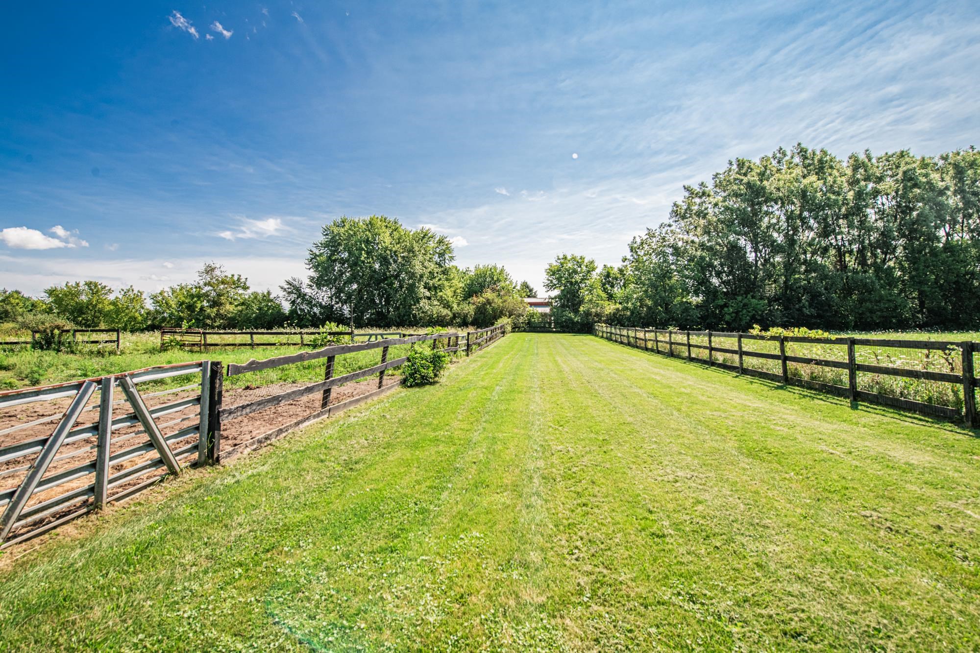 27490 West Wilmot Road Antioch, IL 60002 - Photo 12 of 45