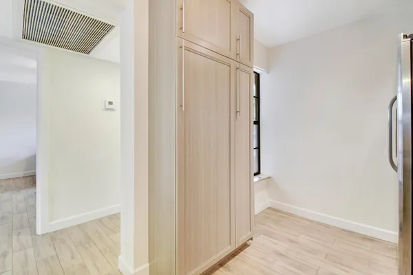 $2,600 | 9 Royal Palm Way, Unit 105, Boca Raton, FL 33432