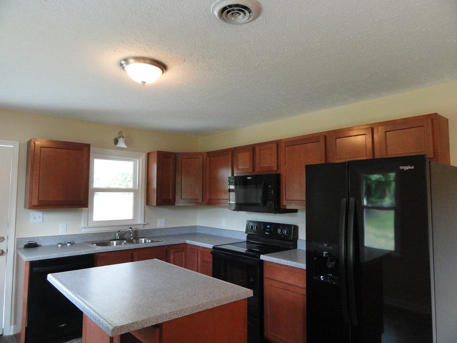 740 Atkinson Road Christiansburg, VA 24073 - Photo 2 of 16 740 Atkinson Dr kitchn