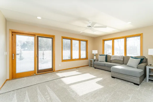 $475,000 | 295 Salem Point Drive Southwest, Rochester, MN 55902