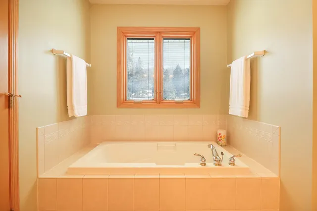 $475,000 | 295 Salem Point Drive Southwest, Rochester, MN 55902