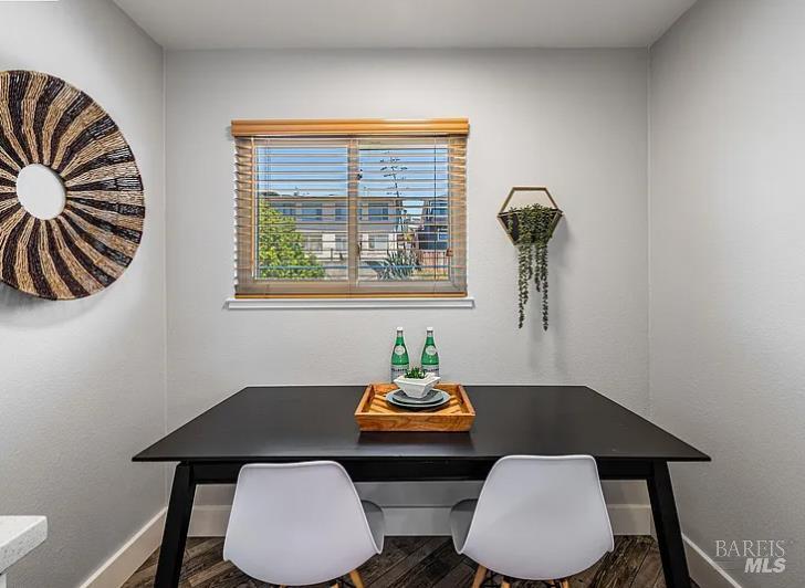 2021 Key Boulevard El Cerrito, CA 94530 - Photo 17 of 30 a dining room with furniture and window