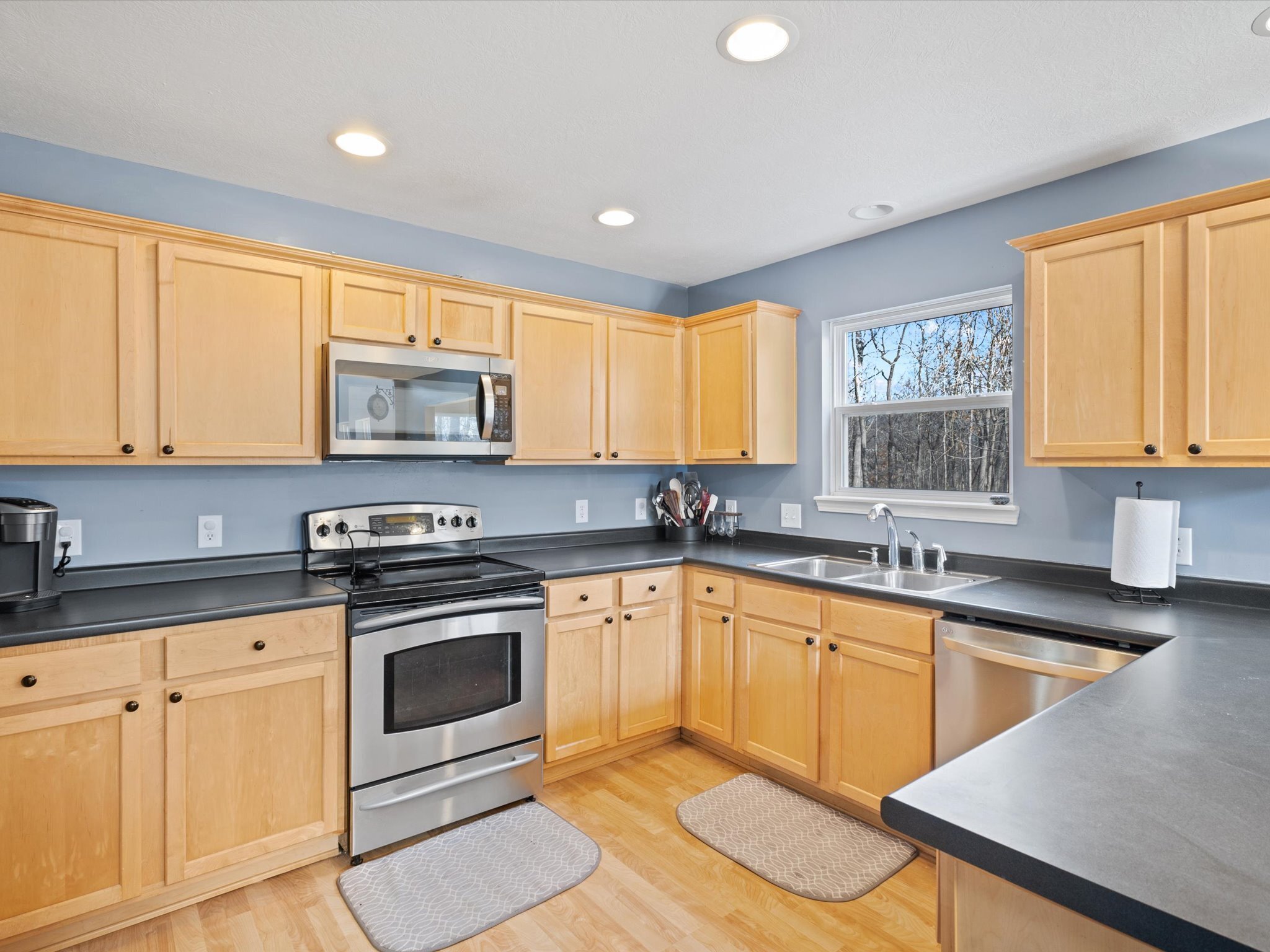 11779 Holbrook Close Fishers, IN 46037 - Photo 11 of 44