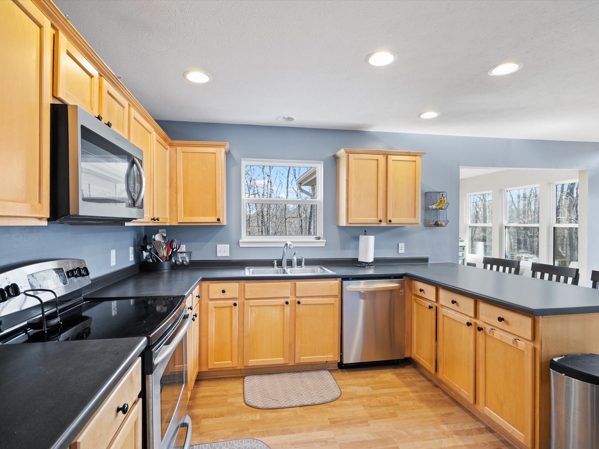 11779 Holbrook Close Fishers, IN 46037 - Photo 12 of 44