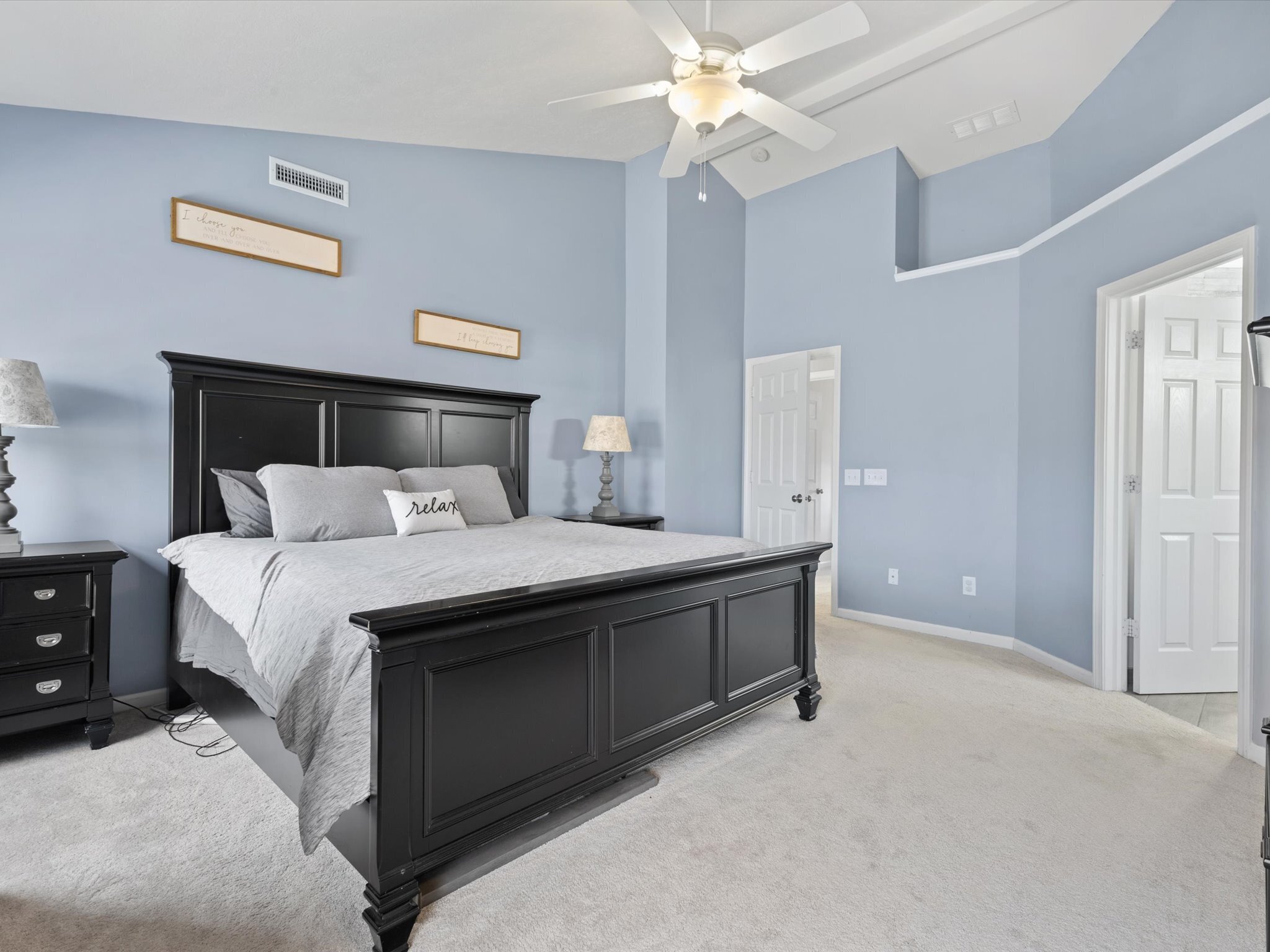 11779 Holbrook Close Fishers, IN 46037 - Photo 18 of 44