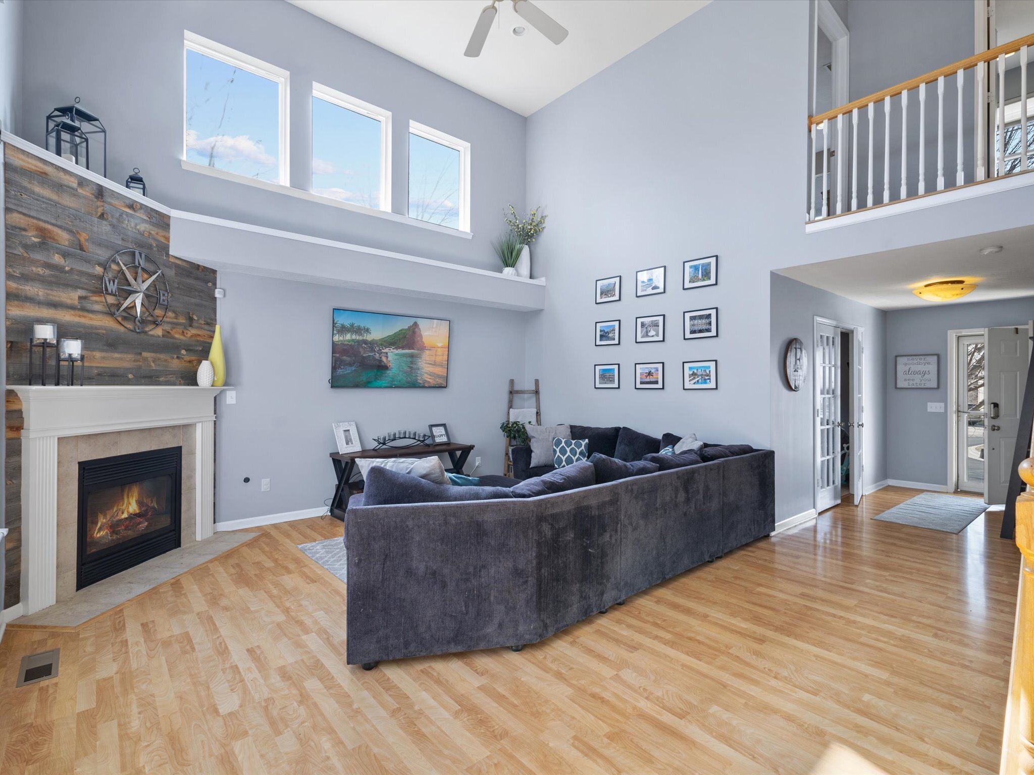 11779 Holbrook Close Fishers, IN 46037 - Photo 7 of 44