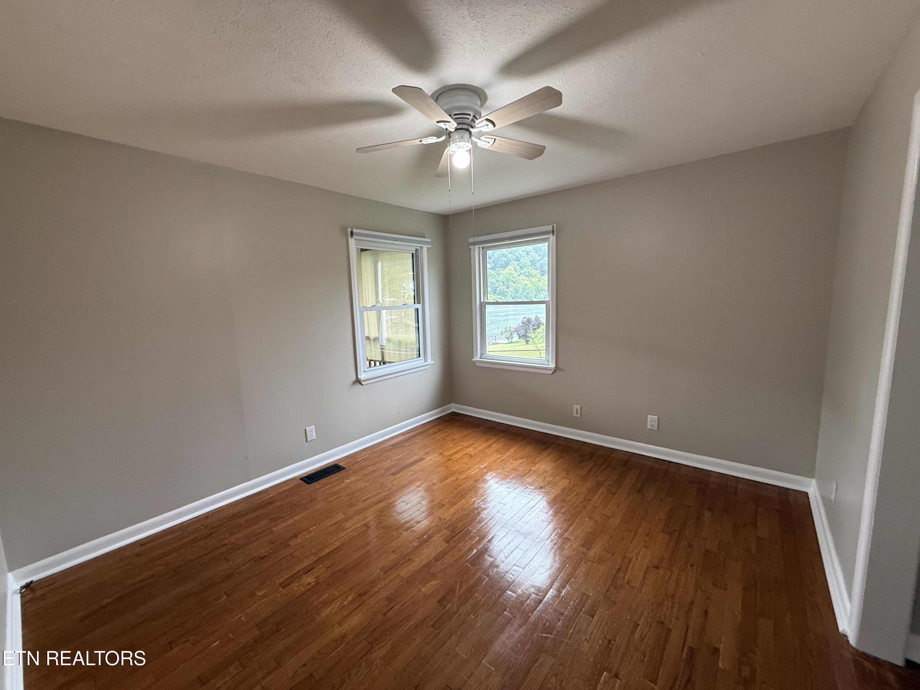 408 Riverside Drive Clinton, TN 37716 - Photo 21 of 29 IMG_7311