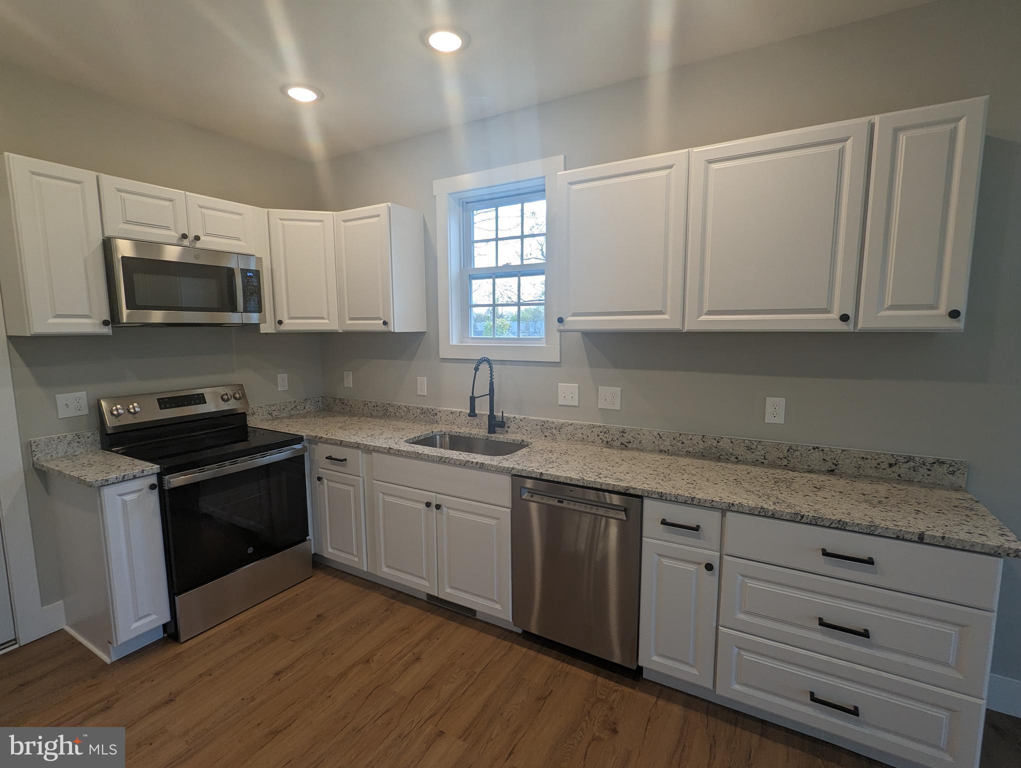 117 Park Avenue East Ranson, WV 25438 - Photo 2 of 8