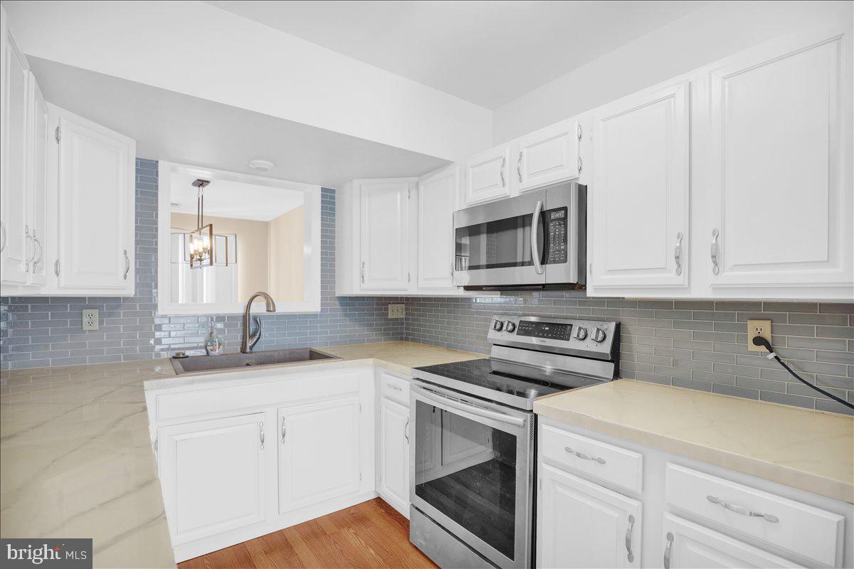 9 Spring Walk Court Lancaster, PA 17601 - Photo 5 of 36 Gallery Image 5