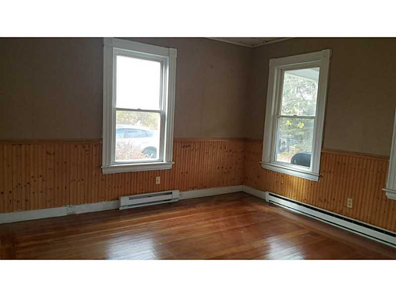 2 Cobblestone Lane Westerly, RI 02891 - Photo 5 of 13 Living Room.