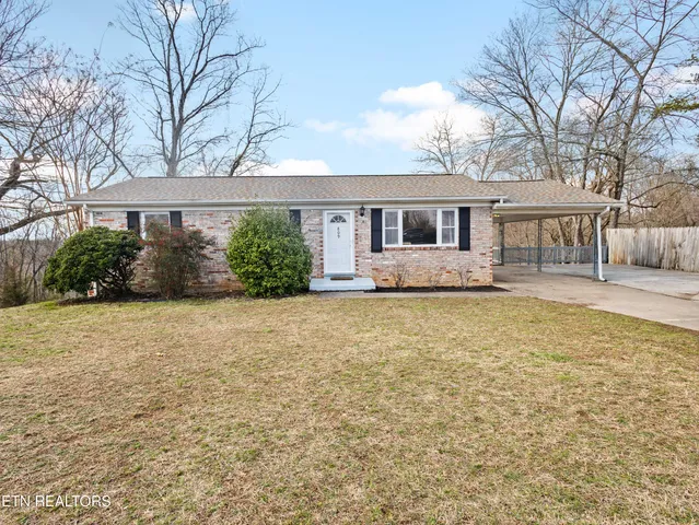 $279,900 | 809 West Ridgecrest Drive, Kingston, TN 37763