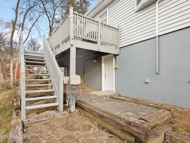 $279,900 | 809 West Ridgecrest Drive, Kingston, TN 37763