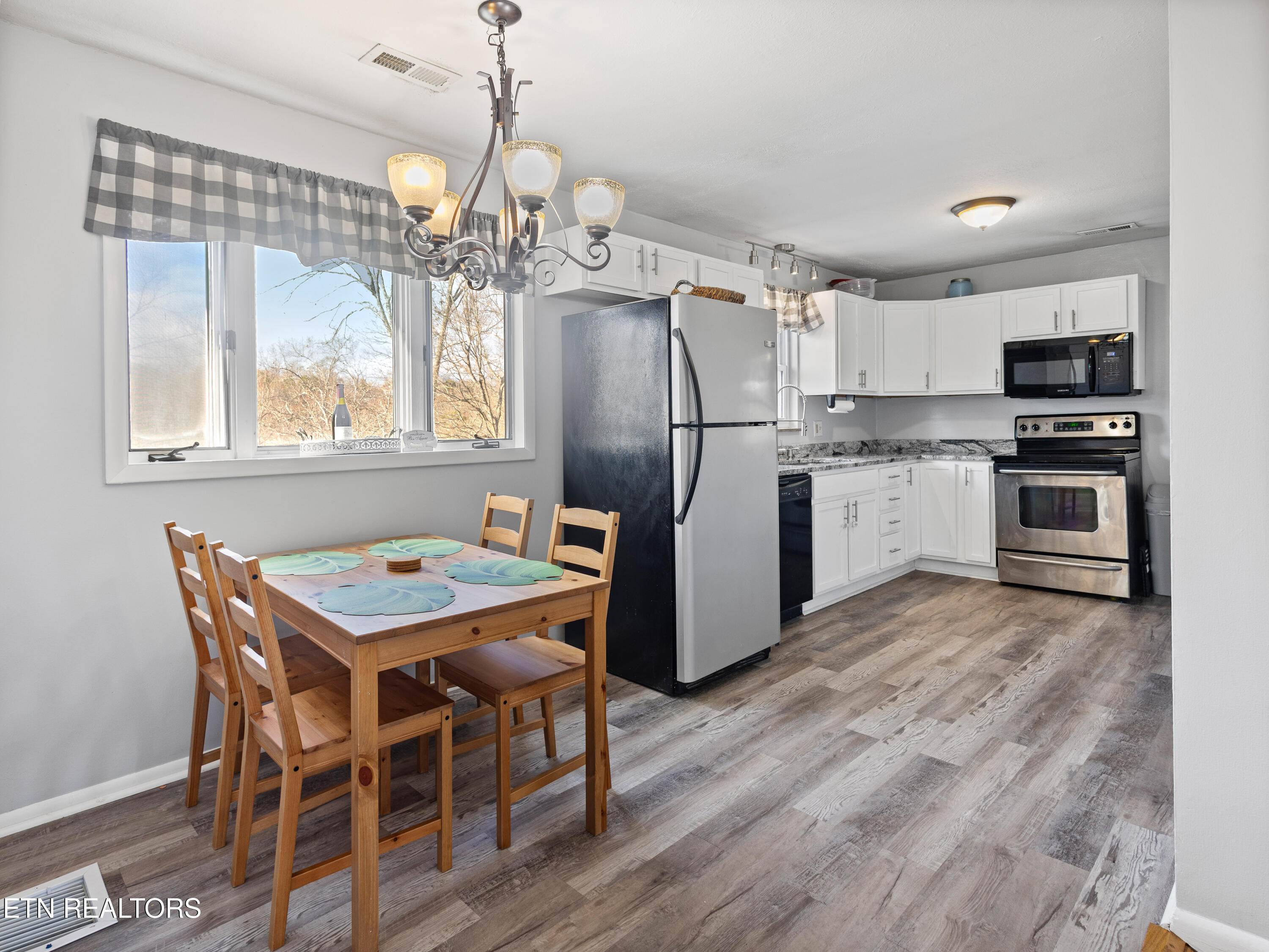 809 West Ridgecrest Drive Kingston, TN 37763 - Photo 21 of 45 A-21