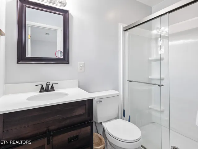 $279,900 | 809 West Ridgecrest Drive, Kingston, TN 37763