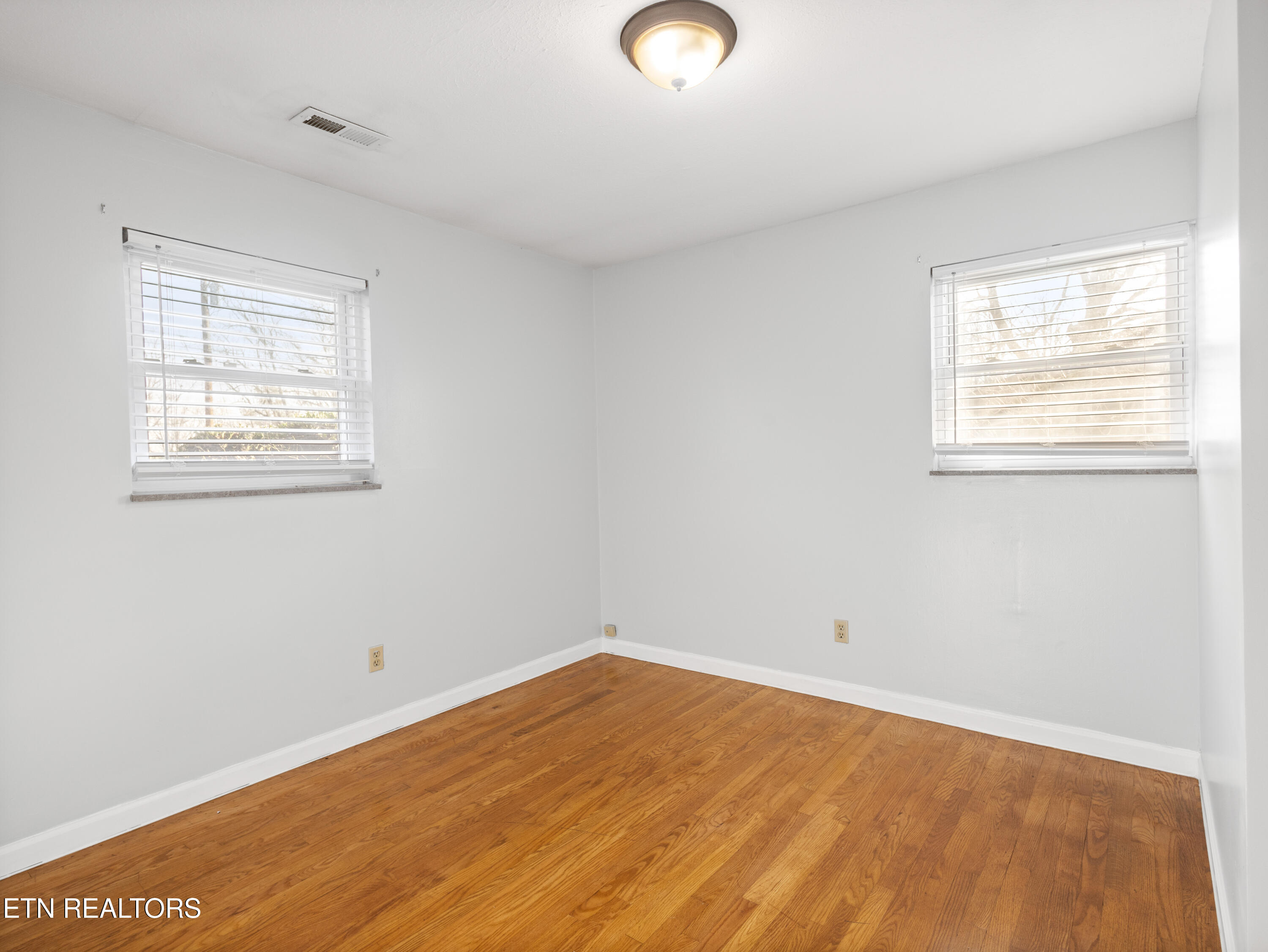 809 West Ridgecrest Drive Kingston, TN 37763 - Photo 33 of 45 A-33