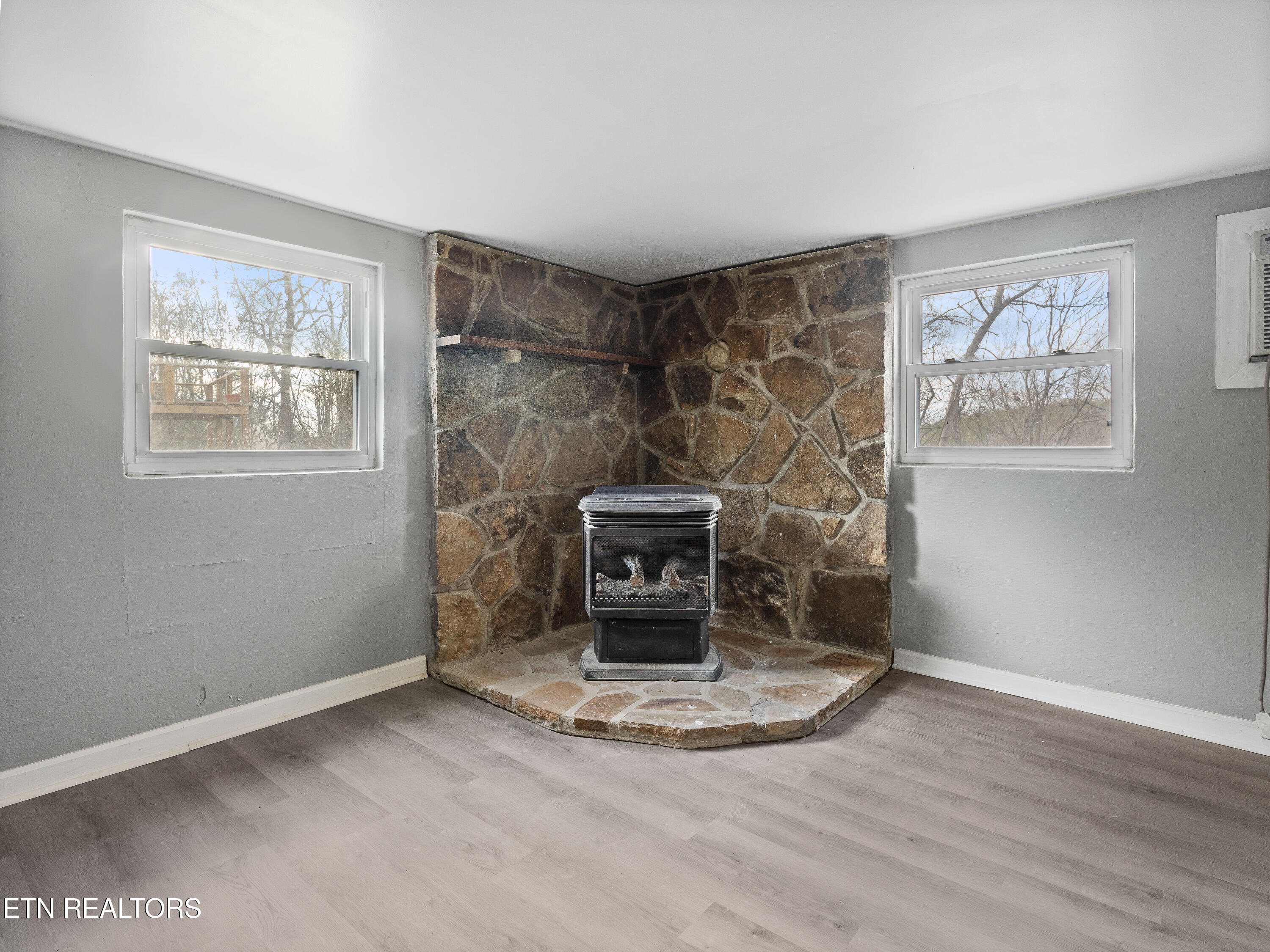 809 West Ridgecrest Drive Kingston, TN 37763 - Photo 40 of 45 A-40